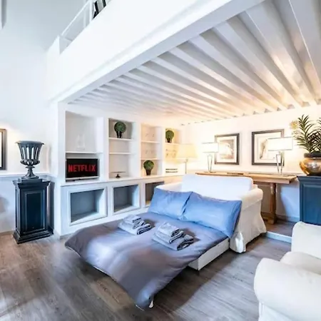 Lägenhet Ponte Vecchio Loft Elegante Florens